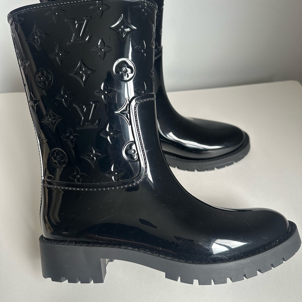 Louis Vuitton Black Winter Rain Boots with Monogram